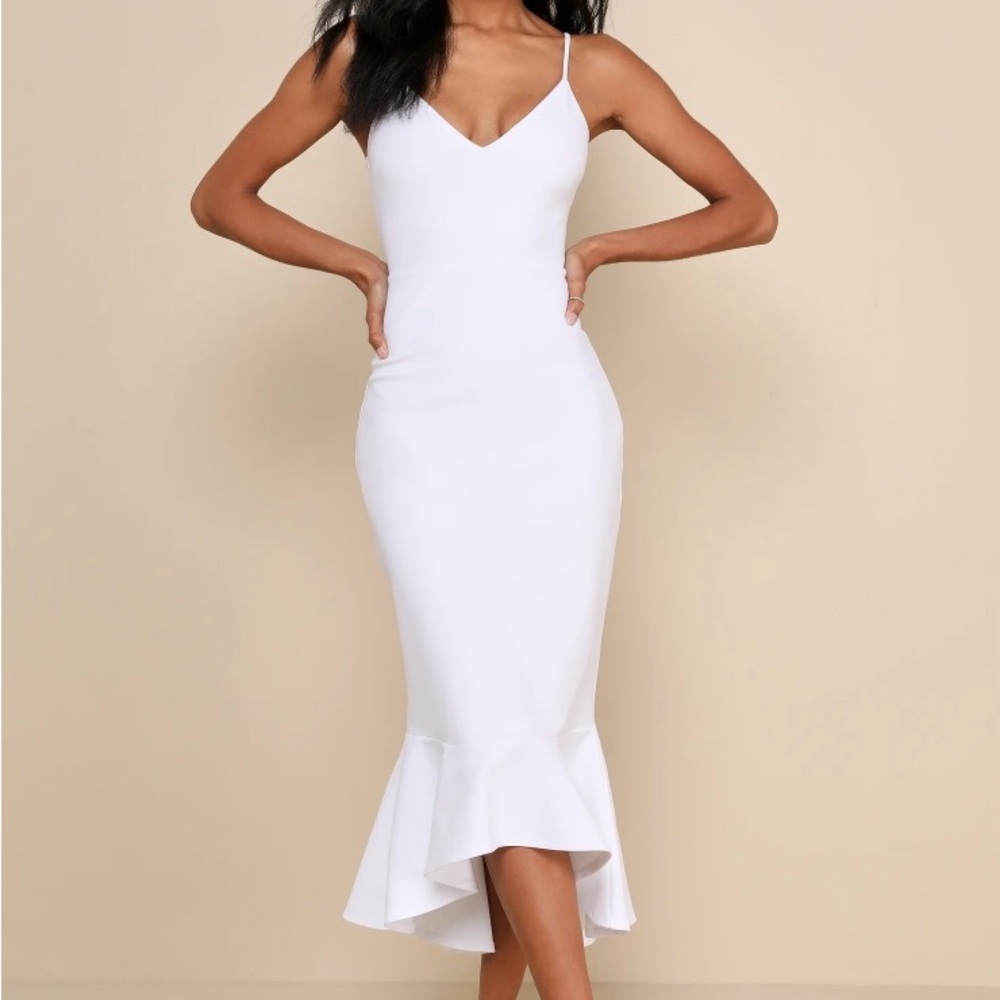 Lulu’s white trumpet dress size small